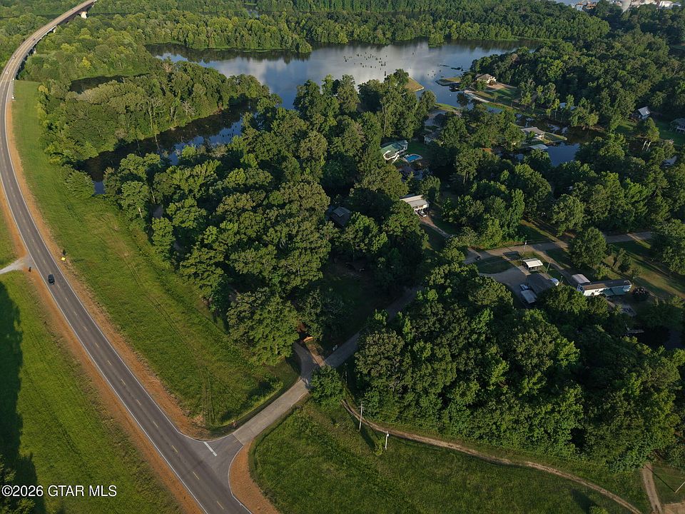 1st image of 126 Cypress Dr