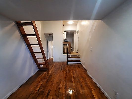 3rd image of 2228 Amsterdam Ave #1A