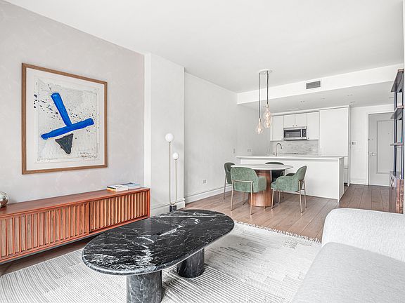 4th image of 245 W 14th St APT 5A