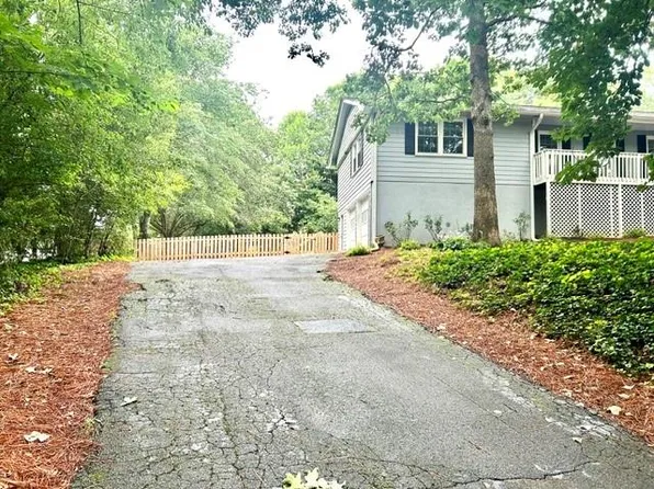 80 Pinehurst Ln, Marietta, GA 30068