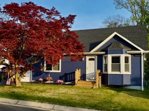 8 Elliott Place, Oceanport, NJ 07757