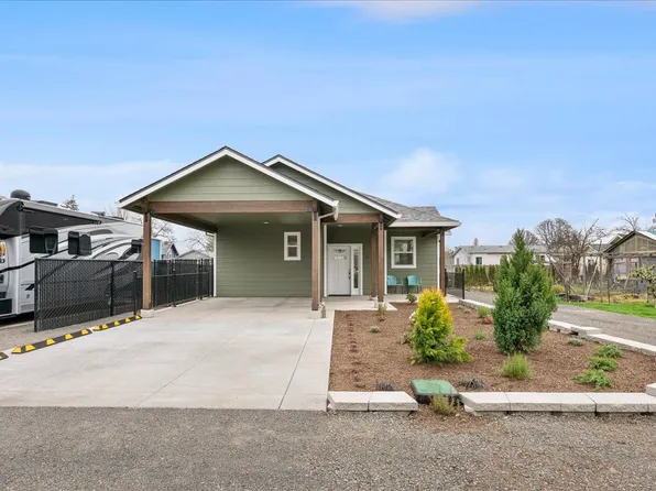 607 Jefferson St, Silverton, OR 97381