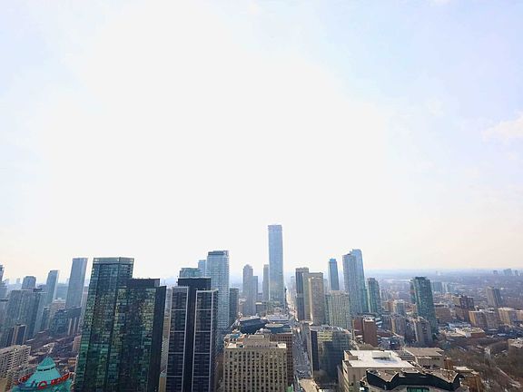 4th image of 395 Bloor St E #4704
