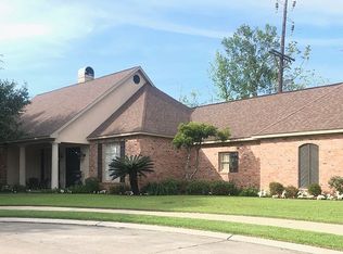 414 Oakleaf Dr, Lafayette, LA 70503