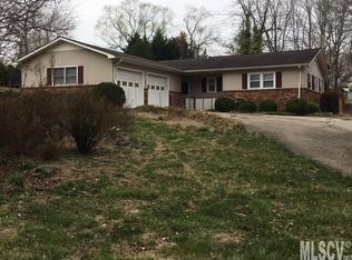 2513 Sweetbriar Cir, Lenoir, NC 28645