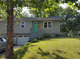 1612 Ray St, Liberty, MO 64068
