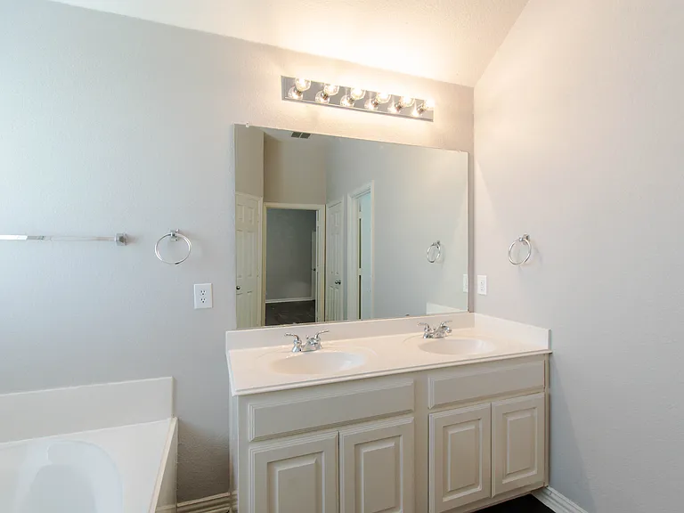 1140 Victory Bells Dr — Photo 22