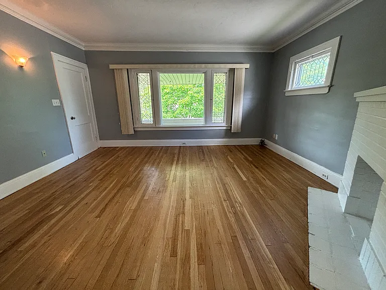 1263 Donald Ave — Photo 16