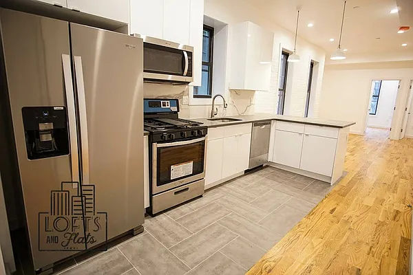 Rented by Lofts and Flats LLC | media 20