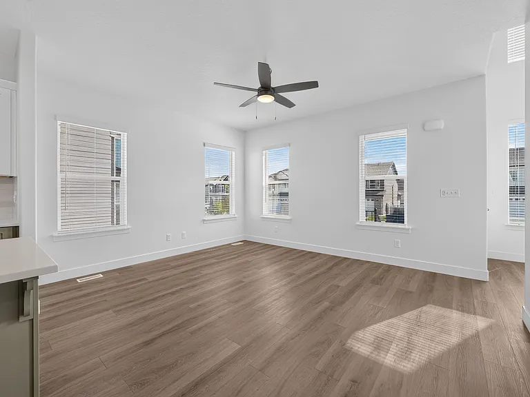 13728 S Devers Dr — Photo 9