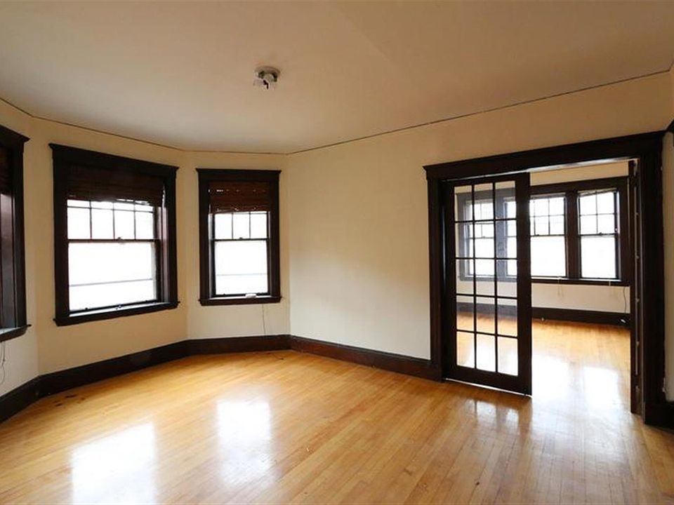 1st image of 14 Centre St APT A
