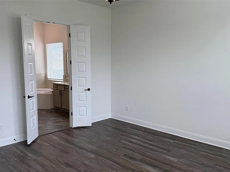 352 Olympic Park Dr — Photo 14