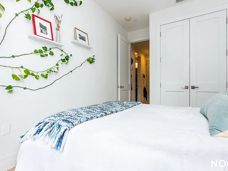 1092 Dean St #2B — Photo 8