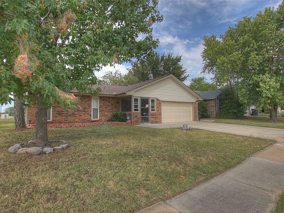 4th image of 644 Smalley Dr