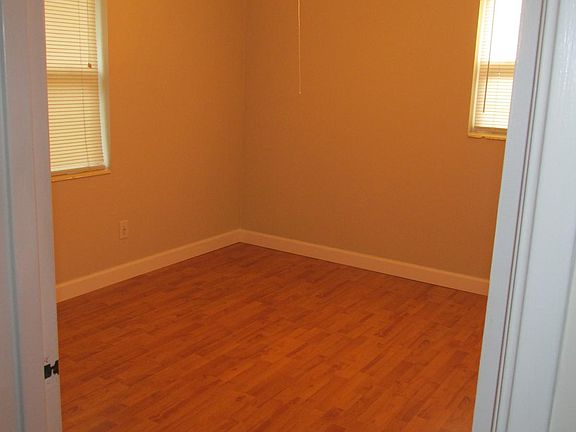 5th image of 533 39th Ave N