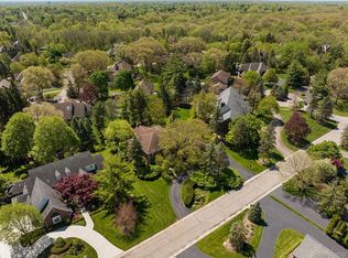 4583 Chelsea Ln, Bloomfield Hills, MI 48301