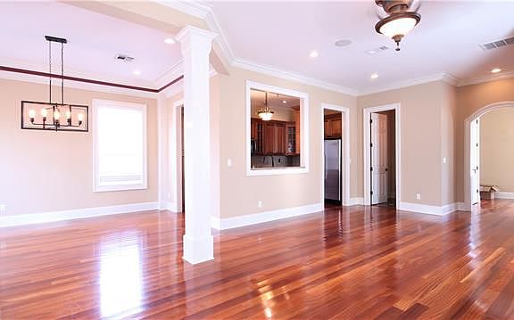 3rd image of 7022 Roy St