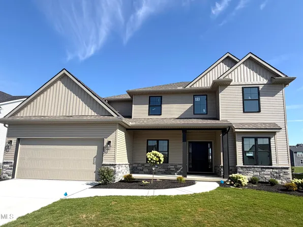 5051 Magnolia Dr, Oregon, OH 43616
