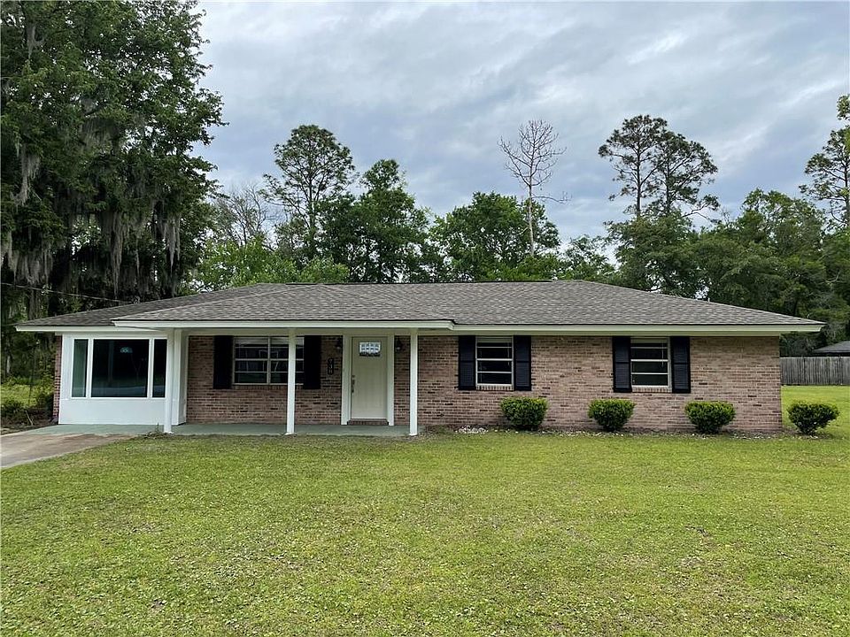 1st image of 738 Pine Haven Cir