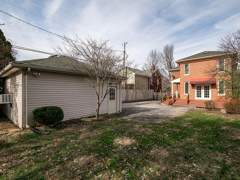 1378 Fontaine Rd — Photo 44