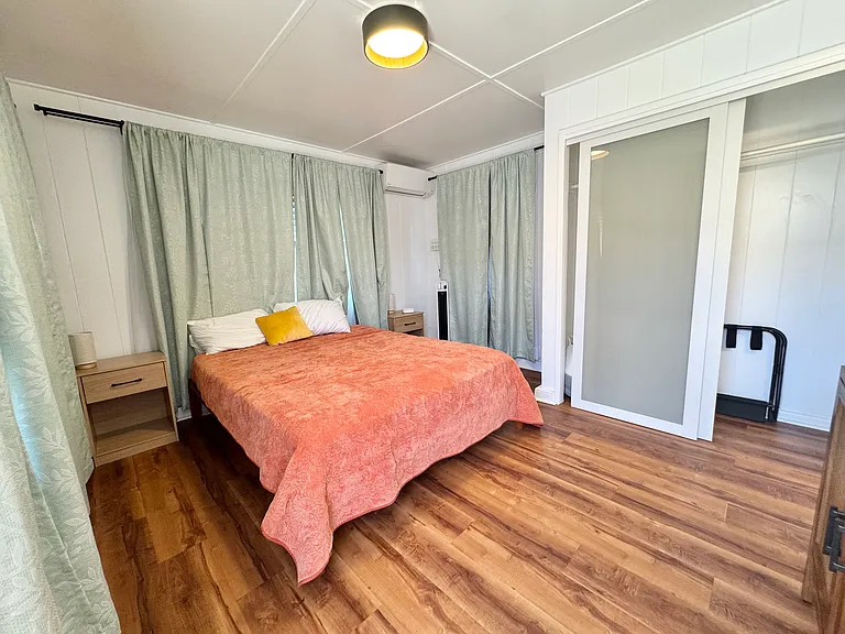 1/1 unit bedroom