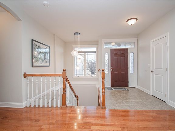 3rd image of 15038 Bryn Mawr Dr
