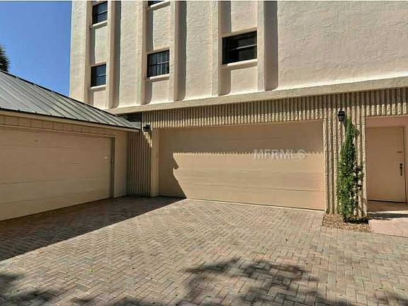 5th image of 4712 Ocean Blvd APT W3