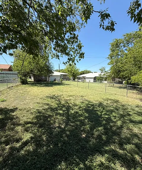 804 Florence Rd #B — Photo 16