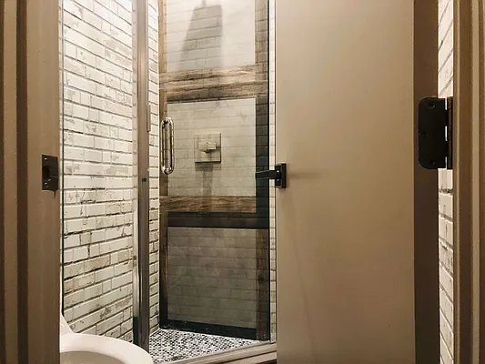 Rented by Nooklyn NYC LLC | media 53