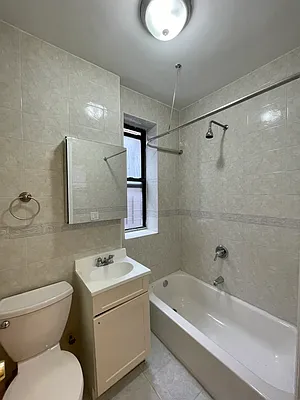 Rented by Bond New York | media 9