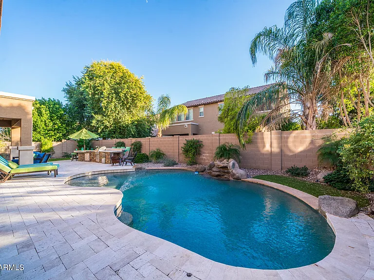 2681 E Hampton Ln — Photo 66