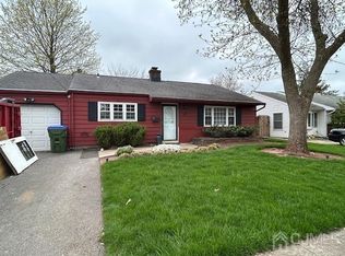 35 Weldon Rd, Edison, NJ 08817