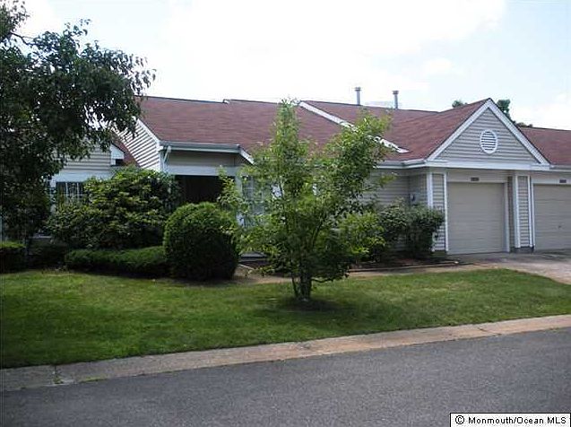 2nd image of 1043 Canterbury Drive #A