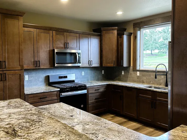 19th Village Apartments, 351 Dakota St, Sutherlin, OR 97479