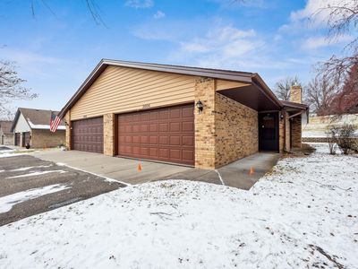 2804 Robinwood Way, Woodbury, MN, 55125