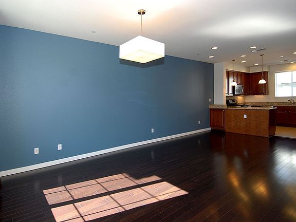 3rd image of 1126 Campbell Ave