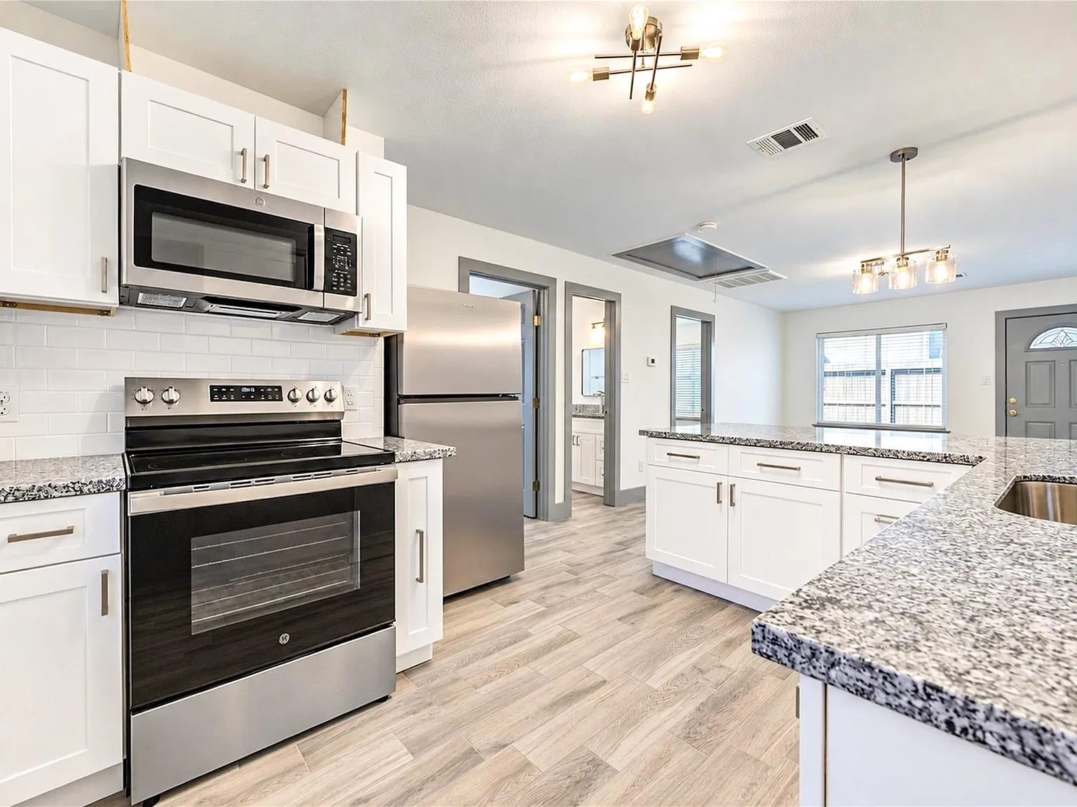 2 bed, 1.0 bath, 650 sqft, $1,400 — Photo 4