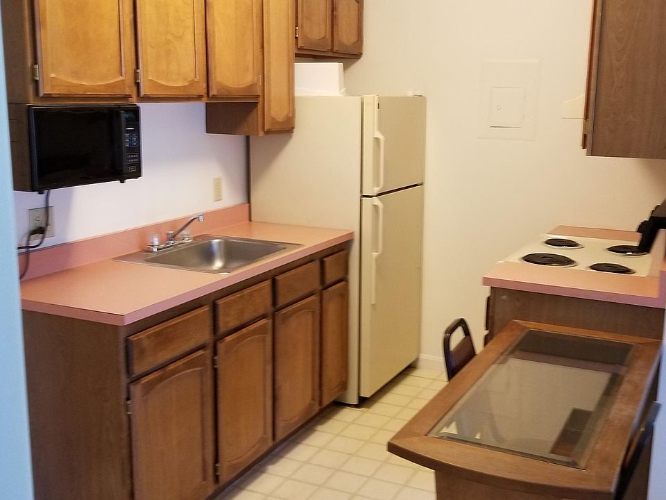 2nd image of 280 Penn St APT 13
