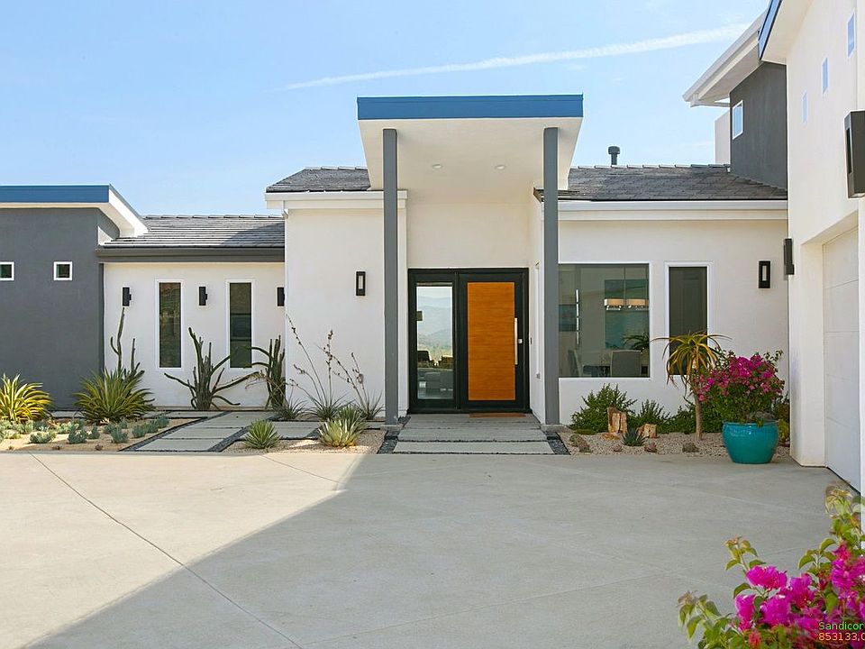 1st image of 13194 Polvera Ave