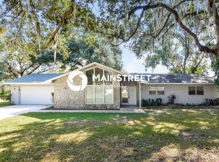 1109 Lady Elaine Dr, Valrico, FL 33594