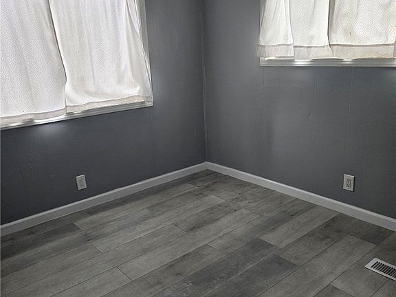 2nd image of 4083 Lasky Ave