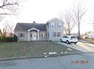 18 Edgewater Dr, Matawan, NJ 07747