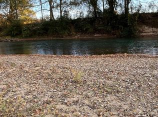 158 Clearwater Dr, Linden, TN 37096