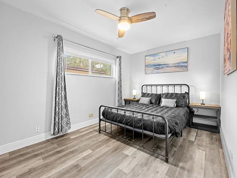 1208 NE 5th Ave #3 — Photo 12