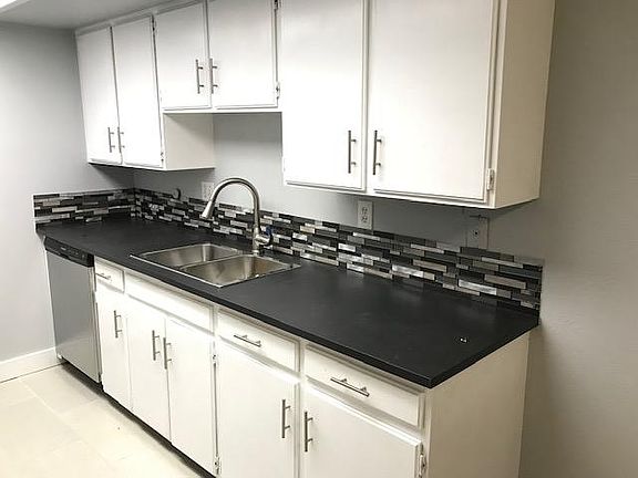 4th image of 14322 NE 7th Pl APT 1