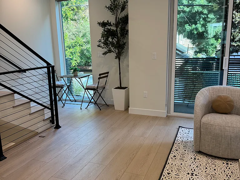 4152 Cahuenga Blvd #9 — Photo 13