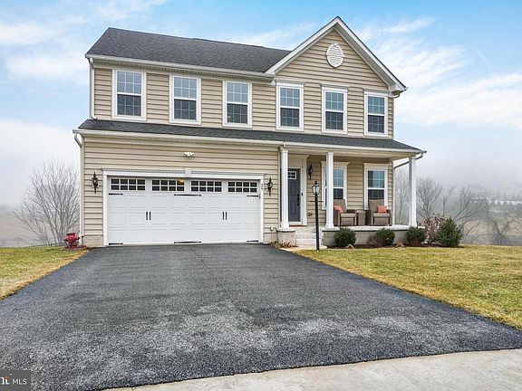 2nd image of 29 Bee Tree Cir