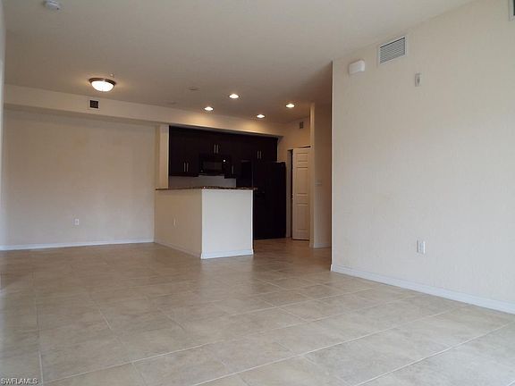 5th image of 13180 Bella Casa Cir Unit 274