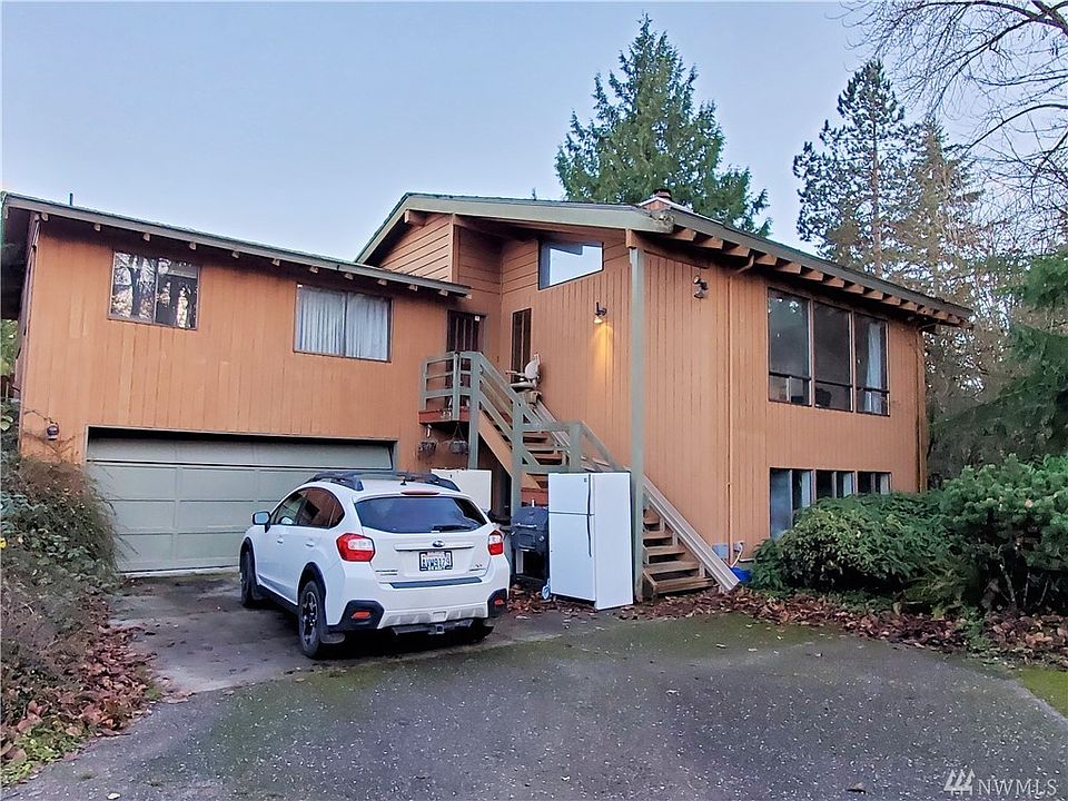 1st image of 4738 NE 204th St