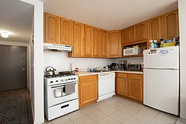 Rented by R New York